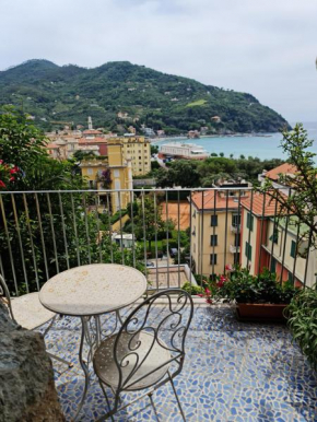 Bilocale vicinissimo 50m mare Levanto